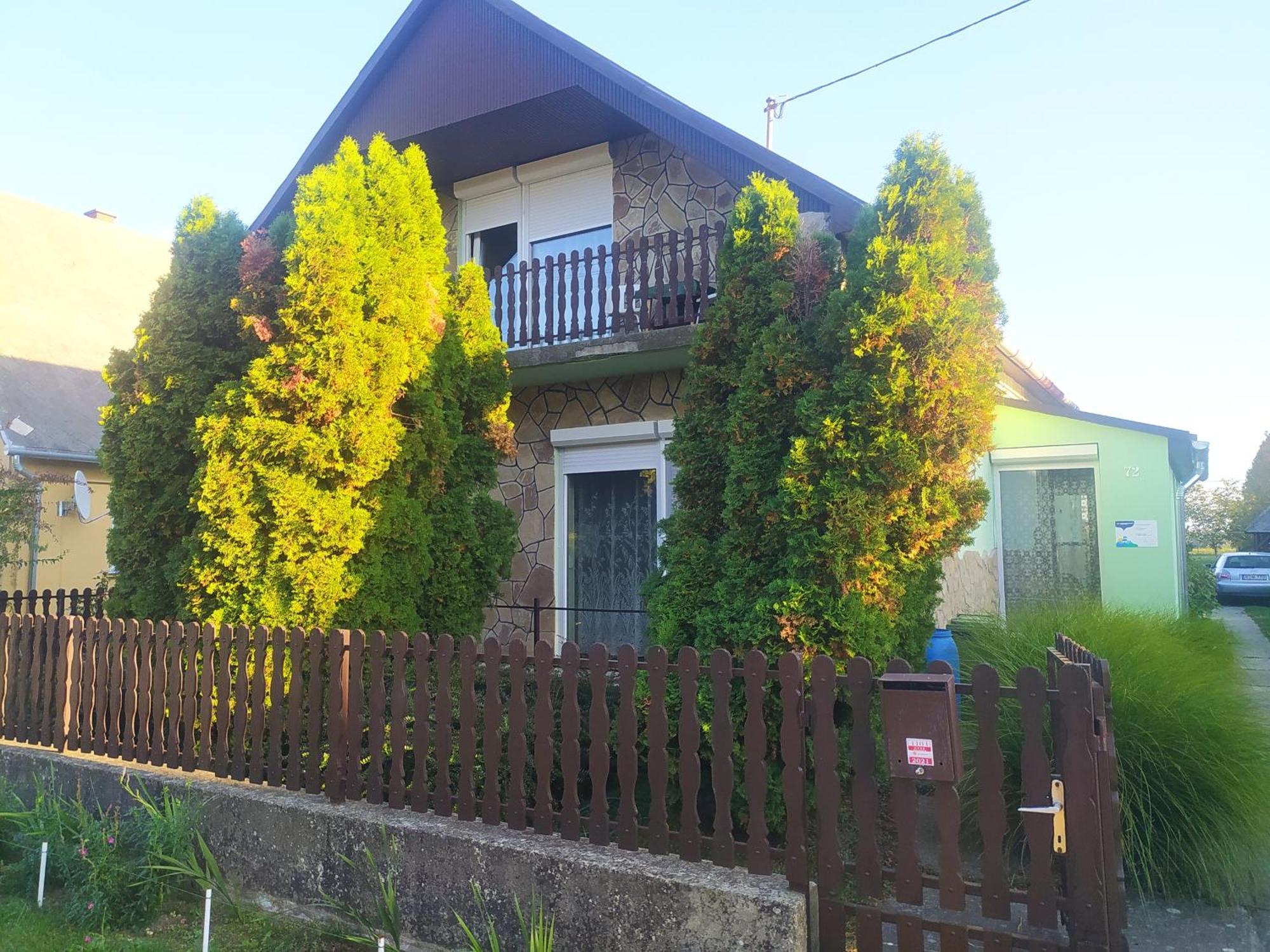 Etus Vendeghaz 2 Villa Balatonfenyves Exterior foto